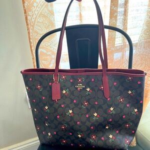 Coach Tote with original Coach tag, small flowers, EUC